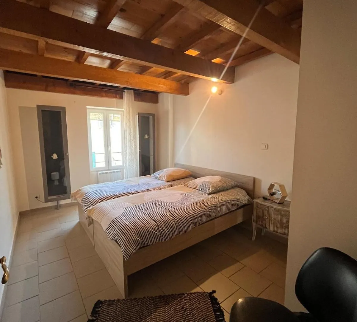 Maison De Ville-3 Chambres-2 Salles De Bain Viviers Holiday home