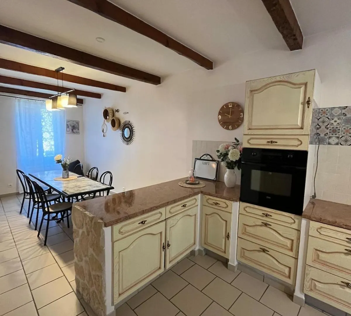 Maison De Ville-3 Chambres-2 Salles De Bain Viviers Holiday home